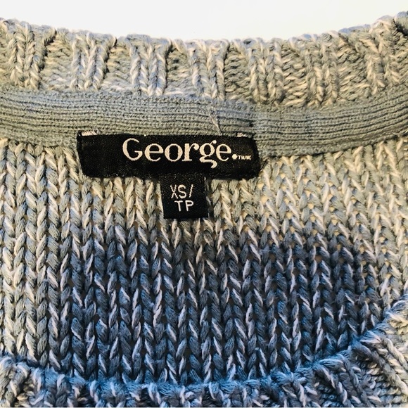 💜3/$30 XS Pullover Sweater with Lacing - Picture 3 of 7